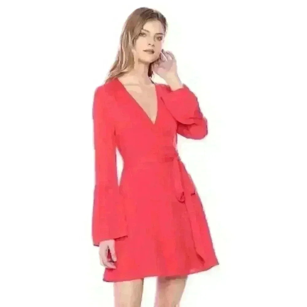 NEW! BCBGeneration Women’s S Bell-Sleeve Top NWT $108